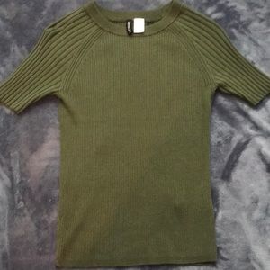 dark green divided by H&M